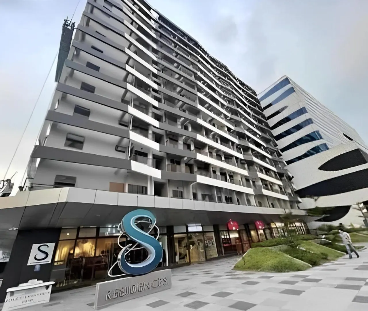 Condo 1Br With Balcony In Sm Moa Near Airport 0*, Manila