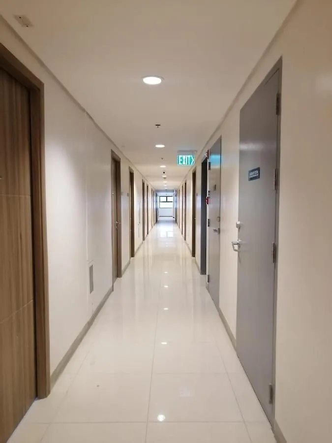 Condo 1Br With Balcony In Sm Moa Near Airport Apartmanhotel