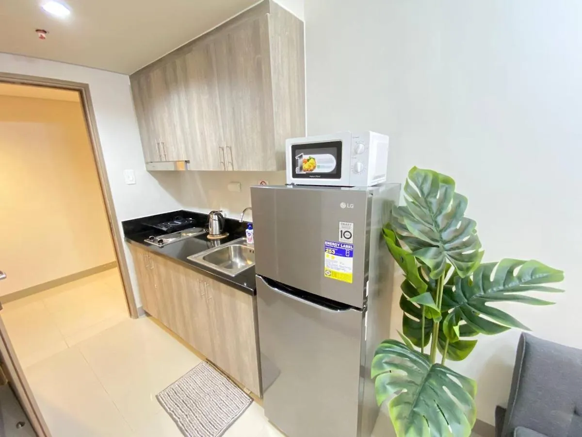 Apartmanhotel Condo 1Br With Balcony In Sm Moa Near Airport